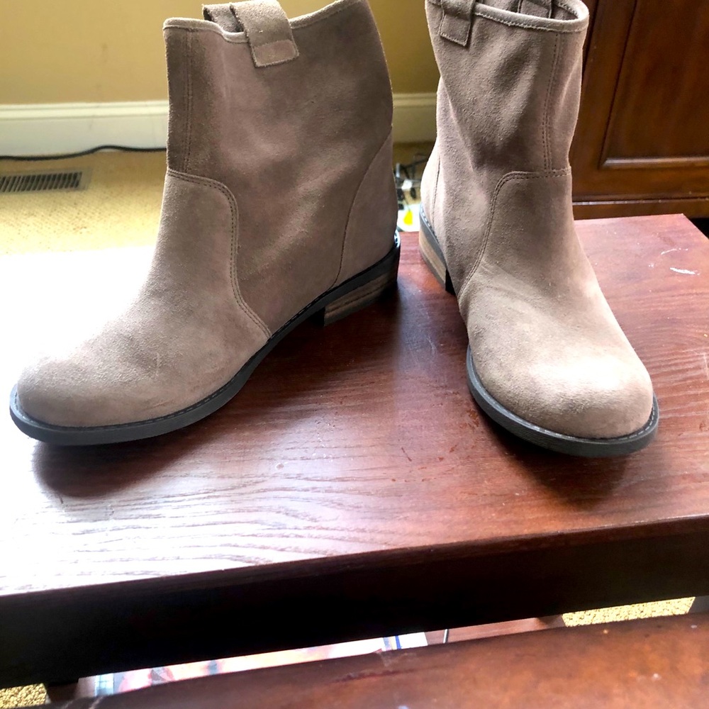 Sole Soviet boots Natasha size 8 NBW